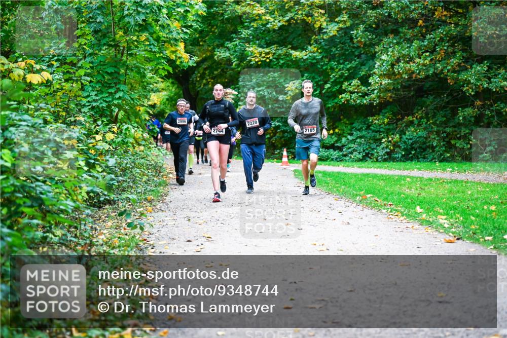 12.10.2025 - Bramfelder Halbmarathon 2025 Dr. Thomas Lammeyer http://msf.ph/oto/9348744 12.10.2025 10:28:27 Laufen 2996, 2744, 2220, 2185 meine-sportfotos.de