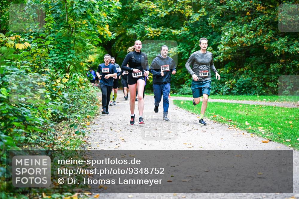 12.10.2025 - Bramfelder Halbmarathon 2025 Dr. Thomas Lammeyer http://msf.ph/oto/9348752 12.10.2025 10:28:28 Laufen 2996, 2744, 2220, 2185 meine-sportfotos.de