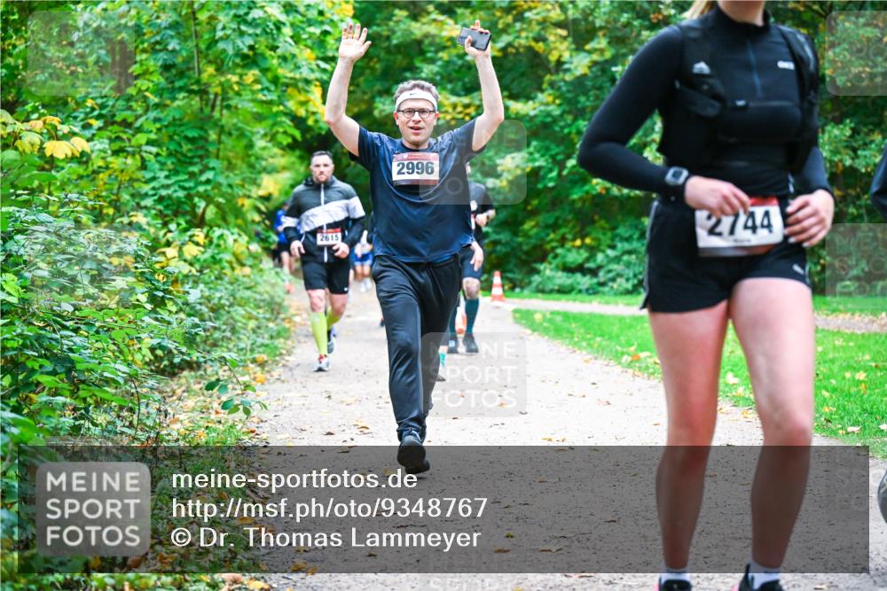 12.10.2025 - Bramfelder Halbmarathon 2025 Dr. Thomas Lammeyer http://msf.ph/oto/9348767 12.10.2025 10:28:31 Laufen 2615, 7, 2996, 2744 meine-sportfotos.de