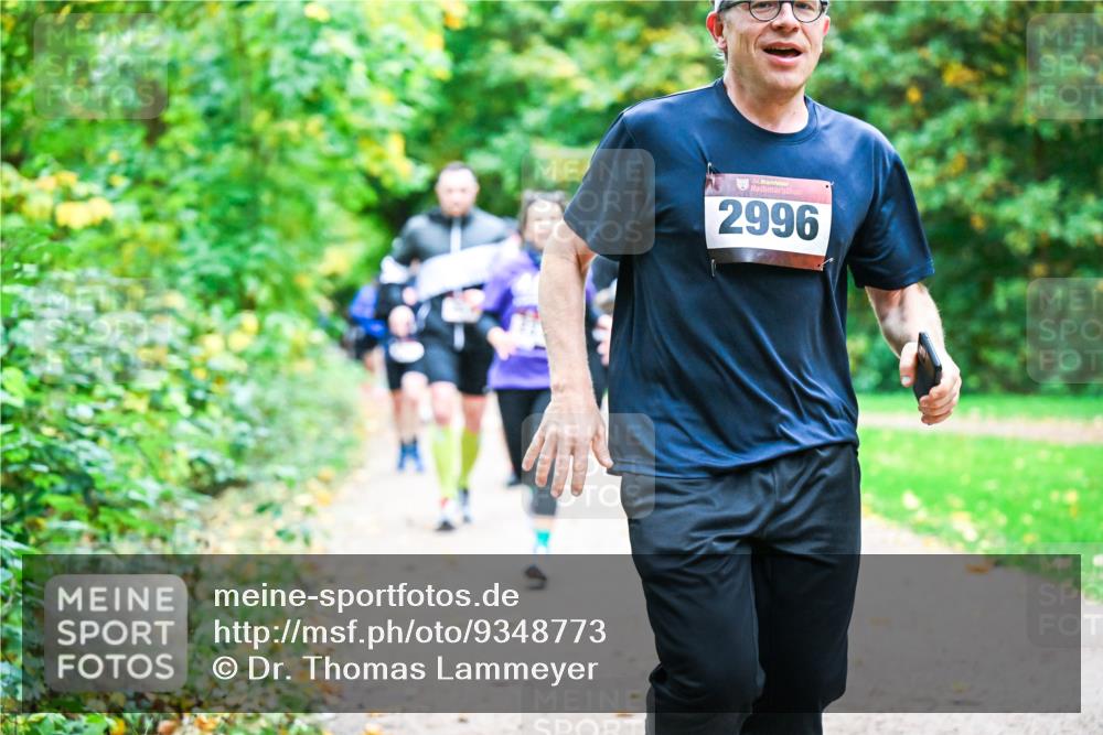 12.10.2025 - Bramfelder Halbmarathon 2025 Dr. Thomas Lammeyer http://msf.ph/oto/9348773 12.10.2025 10:28:32 Laufen 34, 2996 meine-sportfotos.de