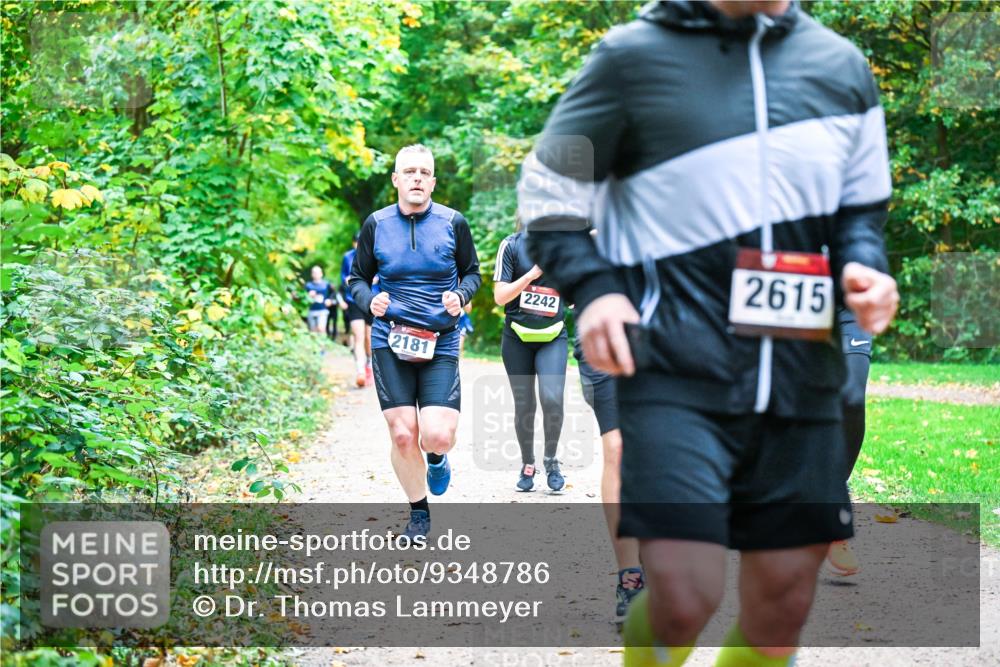 12.10.2025 - Bramfelder Halbmarathon 2025 Dr. Thomas Lammeyer http://msf.ph/oto/9348786 12.10.2025 10:28:35 Laufen 2181, 2242, 2615 meine-sportfotos.de
