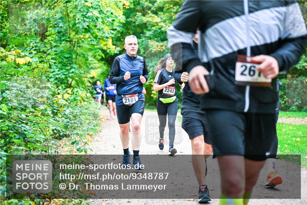 12.10.2025 - Bramfelder Halbmarathon 2025 Dr. Thomas Lammeyer http://msf.ph/oto/9348787 12.10.2025 10:28:35 Laufen 2181, 2242, 261 meine-sportfotos.de