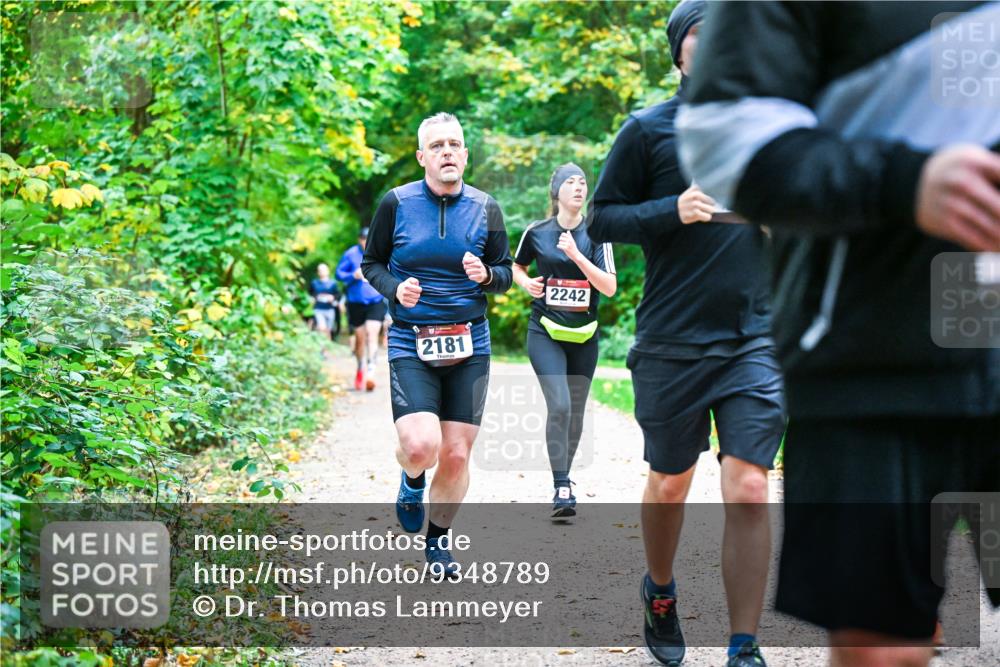 12.10.2025 - Bramfelder Halbmarathon 2025 Dr. Thomas Lammeyer http://msf.ph/oto/9348789 12.10.2025 10:28:35 Laufen 2181, 2242 meine-sportfotos.de