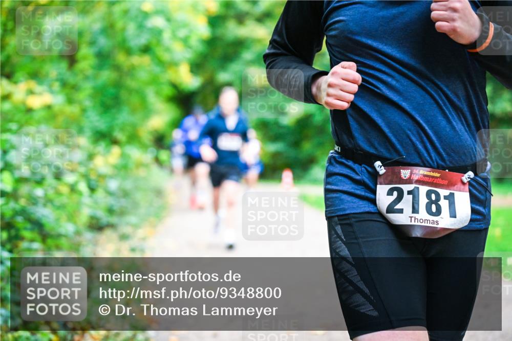 12.10.2025 - Bramfelder Halbmarathon 2025 Dr. Thomas Lammeyer http://msf.ph/oto/9348800 12.10.2025 10:28:37 Laufen 34, 2181 meine-sportfotos.de