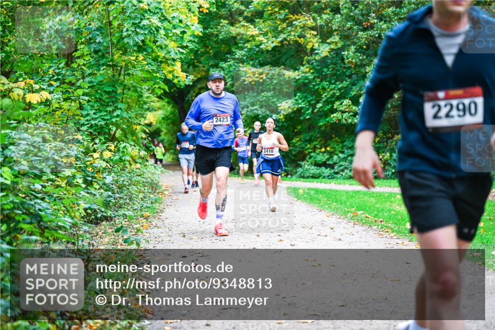 12.10.2025 - Bramfelder Halbmarathon 2025 Dr. Thomas Lammeyer http://msf.ph/oto/9348813 12.10.2025 10:28:40 Laufen 2423, 2410, 2290 meine-sportfotos.de
