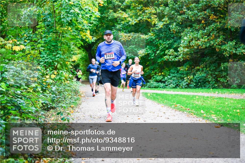 12.10.2025 - Bramfelder Halbmarathon 2025 Dr. Thomas Lammeyer http://msf.ph/oto/9348816 12.10.2025 10:28:40 Laufen 2423, 2410 meine-sportfotos.de