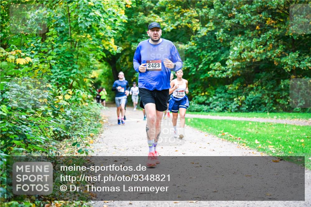 12.10.2025 - Bramfelder Halbmarathon 2025 Dr. Thomas Lammeyer http://msf.ph/oto/9348821 12.10.2025 10:28:41 Laufen 2423, 2410 meine-sportfotos.de