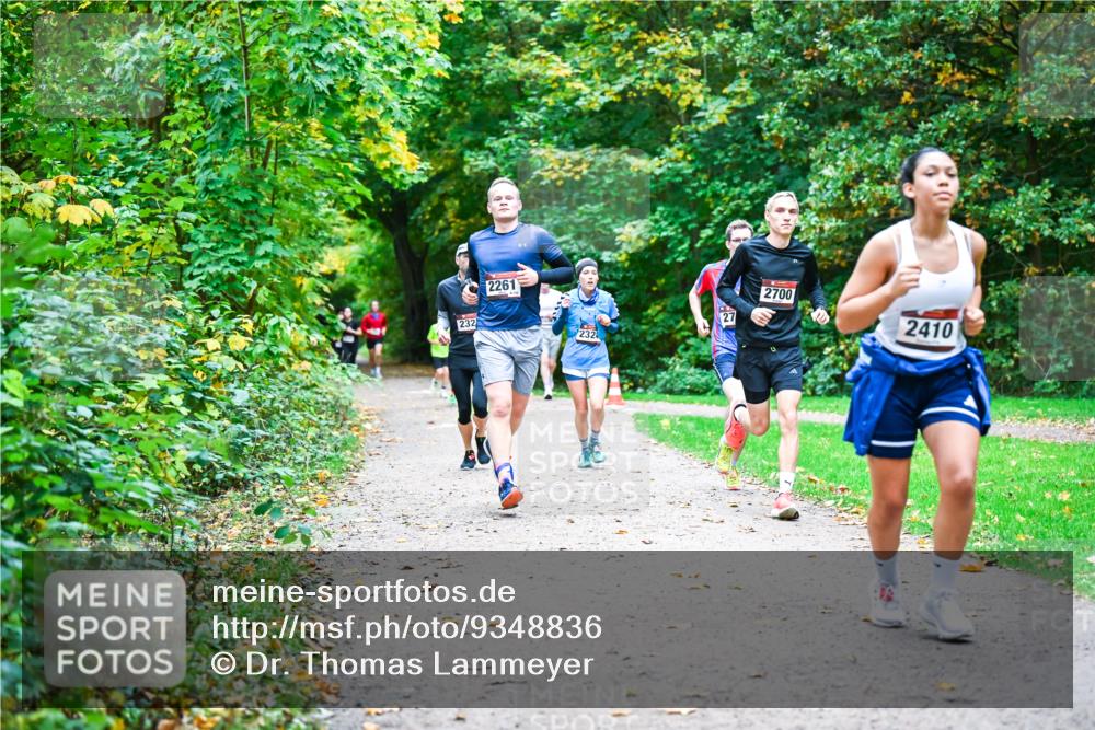 12.10.2025 - Bramfelder Halbmarathon 2025 Dr. Thomas Lammeyer http://msf.ph/oto/9348836 12.10.2025 10:28:44 Laufen 232, 2261, 232, 27, 2700, 2410 meine-sportfotos.de