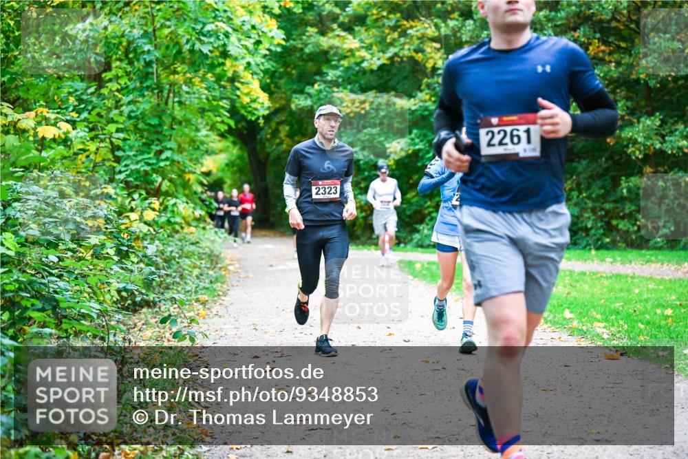 12.10.2025 - Bramfelder Halbmarathon 2025 Dr. Thomas Lammeyer http://msf.ph/oto/9348853 12.10.2025 10:28:46 Laufen 2323, 2261 meine-sportfotos.de