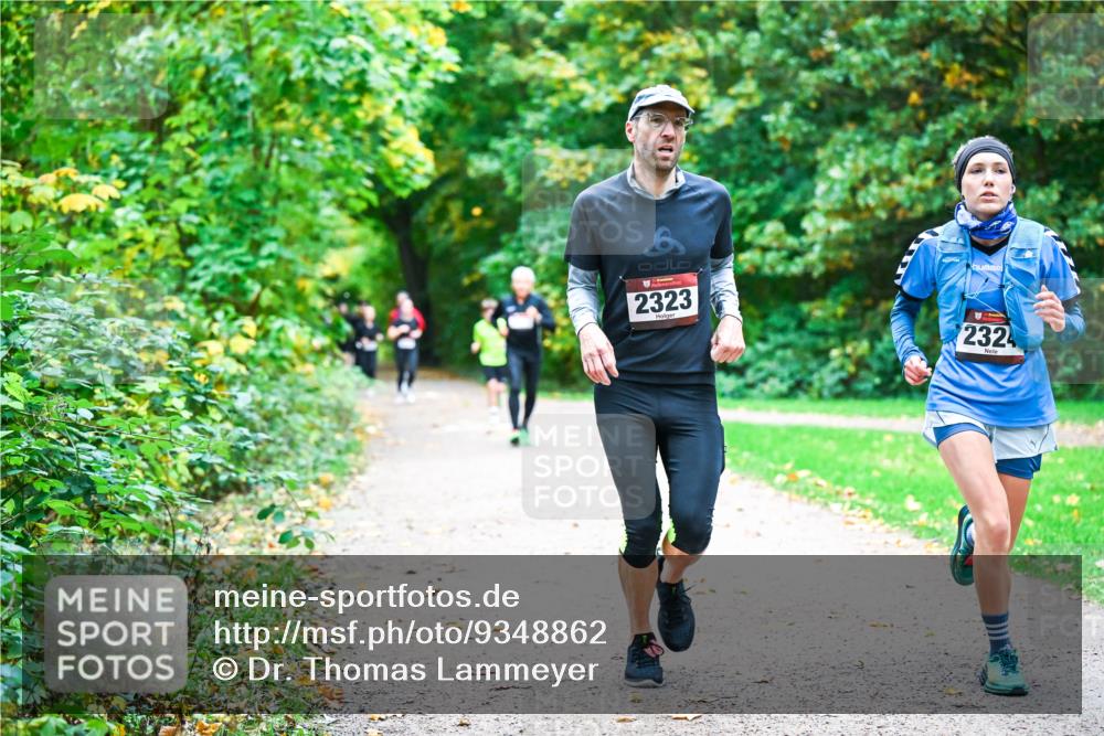12.10.2025 - Bramfelder Halbmarathon 2025 Dr. Thomas Lammeyer http://msf.ph/oto/9348862 12.10.2025 10:28:47 Laufen 8, 2323, 232 meine-sportfotos.de