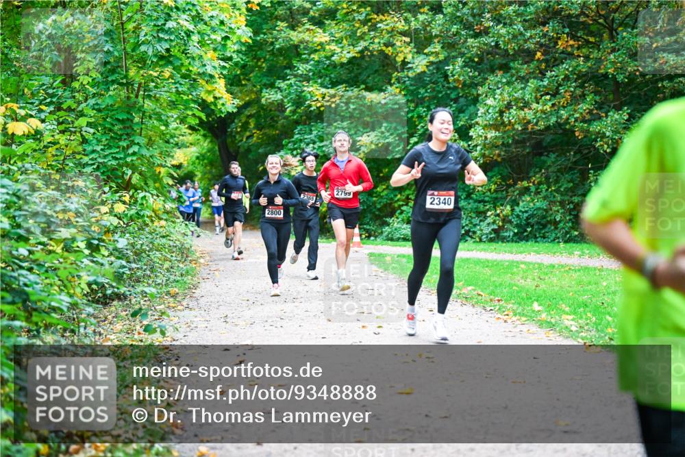 12.10.2025 - Bramfelder Halbmarathon 2025 Dr. Thomas Lammeyer http://msf.ph/oto/9348888 12.10.2025 10:28:55 Laufen 2800, 2365, 2799, 2340 meine-sportfotos.de