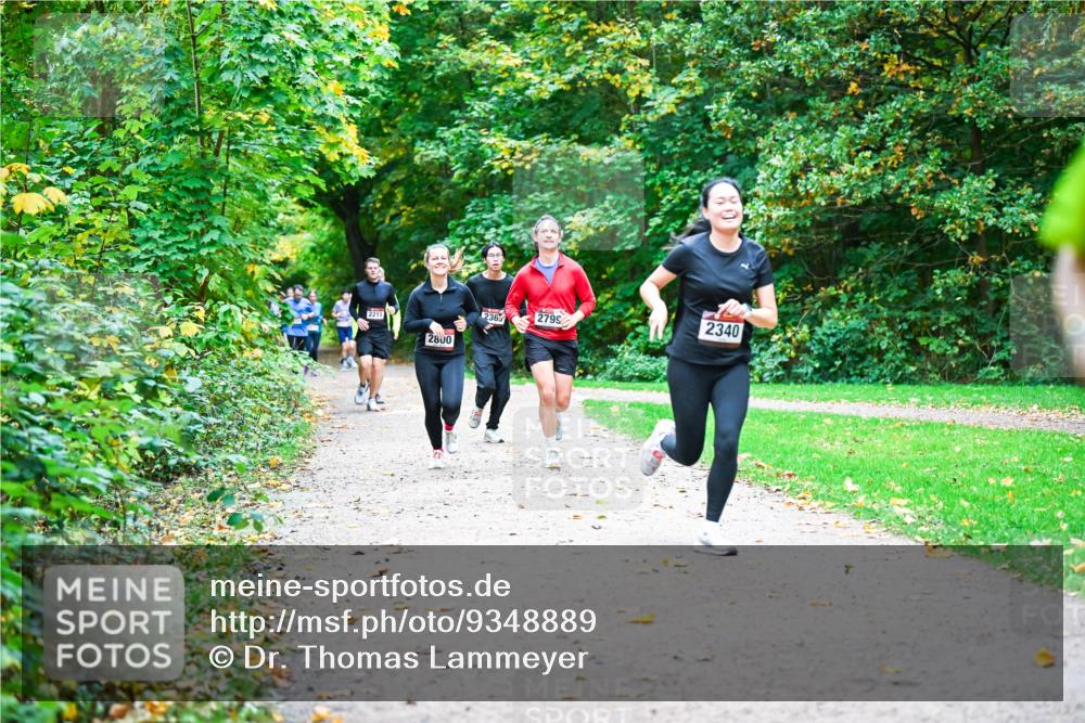12.10.2025 - Bramfelder Halbmarathon 2025 Dr. Thomas Lammeyer http://msf.ph/oto/9348889 12.10.2025 10:28:56 Laufen 2363, 2799, 2211, 2340, 2800 meine-sportfotos.de