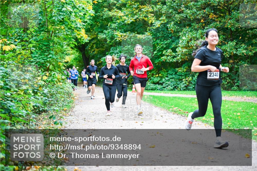 12.10.2025 - Bramfelder Halbmarathon 2025 Dr. Thomas Lammeyer http://msf.ph/oto/9348894 12.10.2025 10:28:56 Laufen 2211, 2800, 2365, 2799, 2340 meine-sportfotos.de