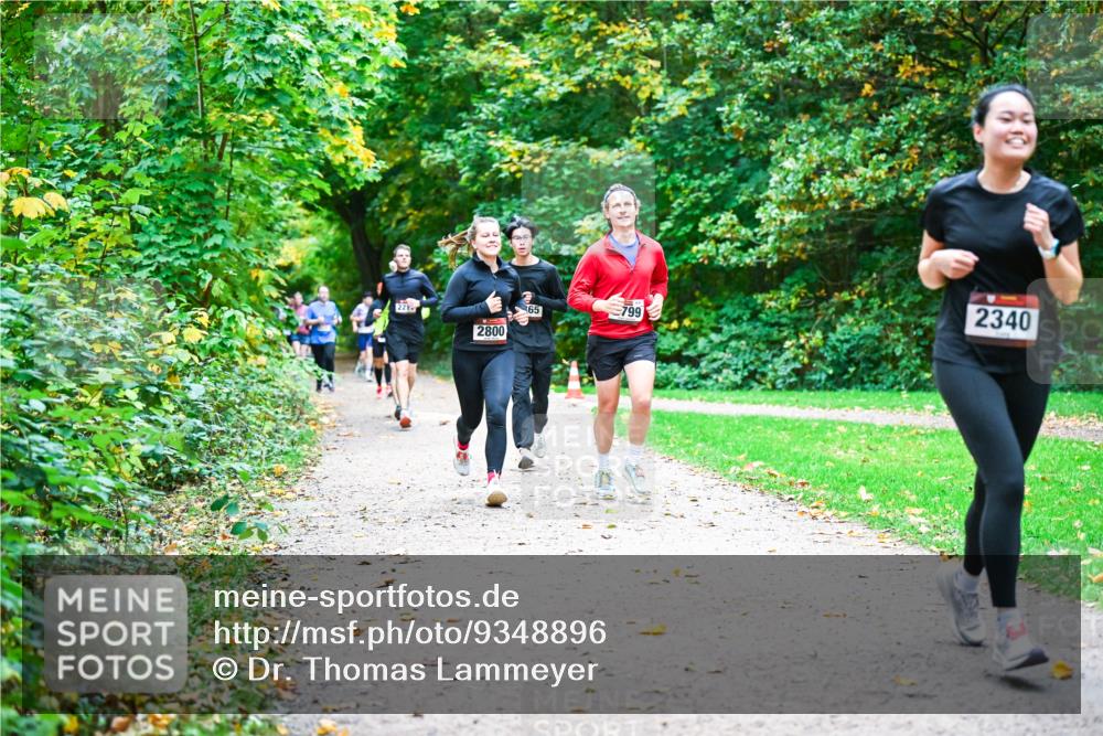 12.10.2025 - Bramfelder Halbmarathon 2025 Dr. Thomas Lammeyer http://msf.ph/oto/9348896 12.10.2025 10:28:56 Laufen 221, 2800, 65, 799, 2340 meine-sportfotos.de