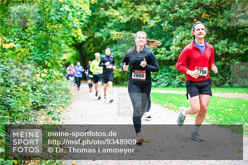 12.10.2025 - Bramfelder Halbmarathon 2025 Dr. Thomas Lammeyer http://msf.ph/oto/9348909 12.10.2025 10:28:58 Laufen 2800, 799 meine-sportfotos.de