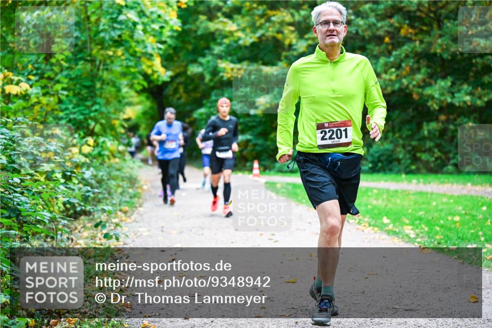 12.10.2025 - Bramfelder Halbmarathon 2025 Dr. Thomas Lammeyer http://msf.ph/oto/9348942 12.10.2025 10:29:03 Laufen 2201 meine-sportfotos.de