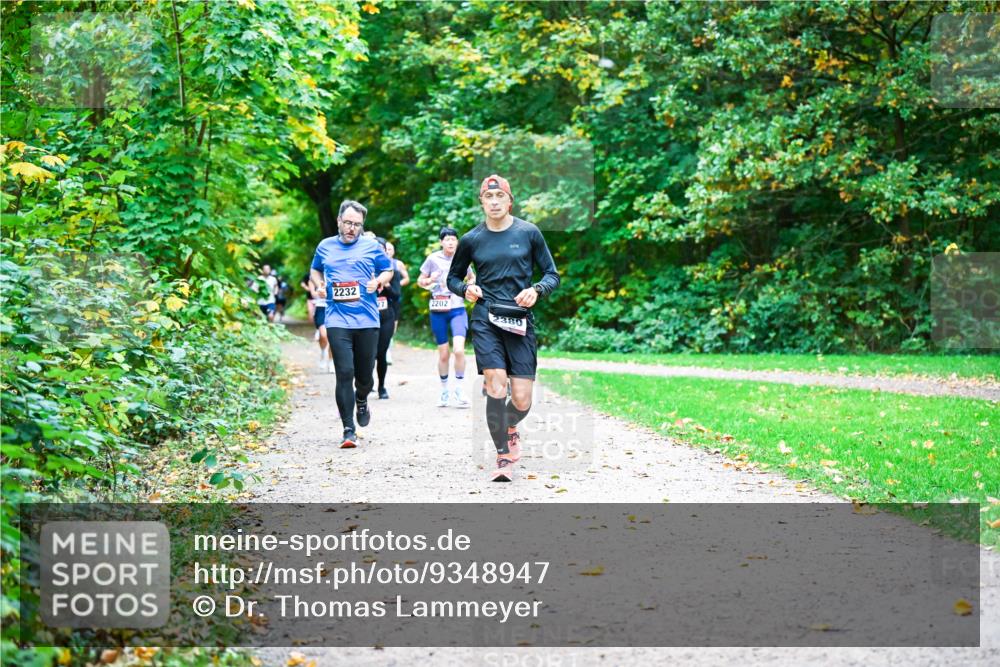 12.10.2025 - Bramfelder Halbmarathon 2025 Dr. Thomas Lammeyer http://msf.ph/oto/9348947 12.10.2025 10:29:04 Laufen 2232 meine-sportfotos.de