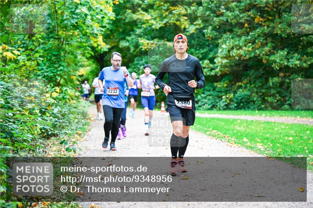 12.10.2025 - Bramfelder Halbmarathon 2025 Dr. Thomas Lammeyer http://msf.ph/oto/9348956 12.10.2025 10:29:05 Laufen 2232, 1202, 2380 meine-sportfotos.de