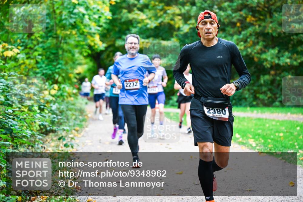 12.10.2025 - Bramfelder Halbmarathon 2025 Dr. Thomas Lammeyer http://msf.ph/oto/9348962 12.10.2025 10:29:06 Laufen 2232, 2380 meine-sportfotos.de