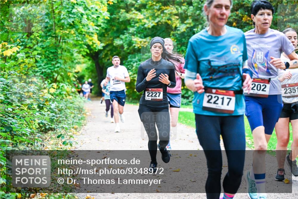 12.10.2025 - Bramfelder Halbmarathon 2025 Dr. Thomas Lammeyer http://msf.ph/oto/9348972 12.10.2025 10:29:09 Laufen 2980, 2227, 122, 2217, 202, 2351 meine-sportfotos.de