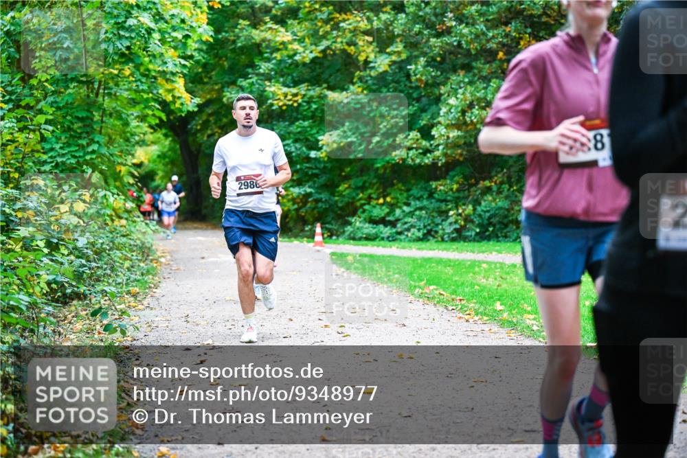 12.10.2025 - Bramfelder Halbmarathon 2025 Dr. Thomas Lammeyer http://msf.ph/oto/9348977 12.10.2025 10:29:10 Laufen 2986, 81 meine-sportfotos.de