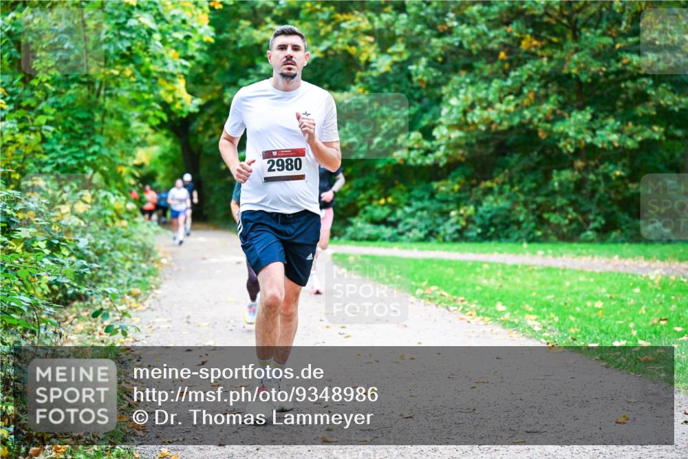 12.10.2025 - Bramfelder Halbmarathon 2025 Dr. Thomas Lammeyer http://msf.ph/oto/9348986 12.10.2025 10:29:12 Laufen 2980 meine-sportfotos.de