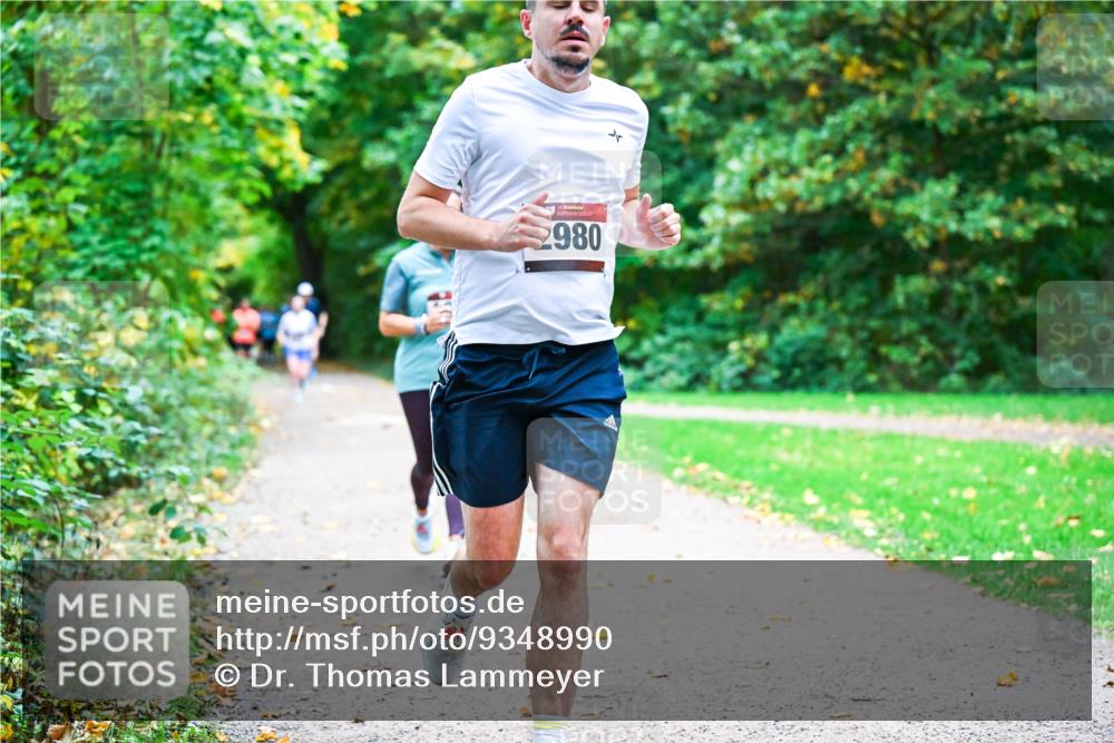 12.10.2025 - Bramfelder Halbmarathon 2025 Dr. Thomas Lammeyer http://msf.ph/oto/9348990 12.10.2025 10:29:12 Laufen 34, 2980 meine-sportfotos.de