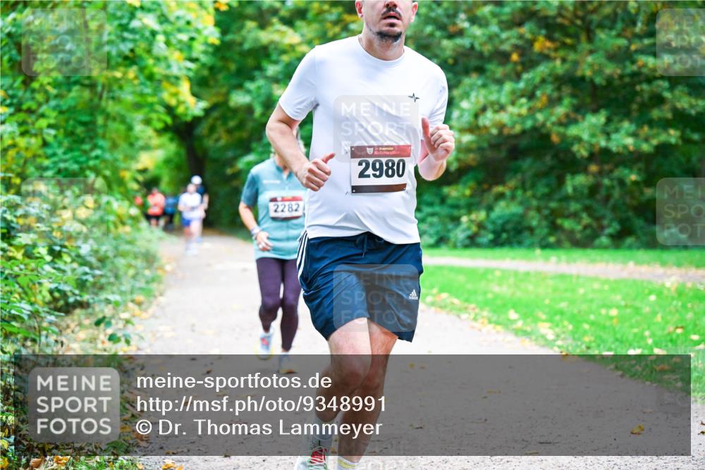 12.10.2025 - Bramfelder Halbmarathon 2025 Dr. Thomas Lammeyer http://msf.ph/oto/9348991 12.10.2025 10:29:12 Laufen 2282, 34, 2980 meine-sportfotos.de