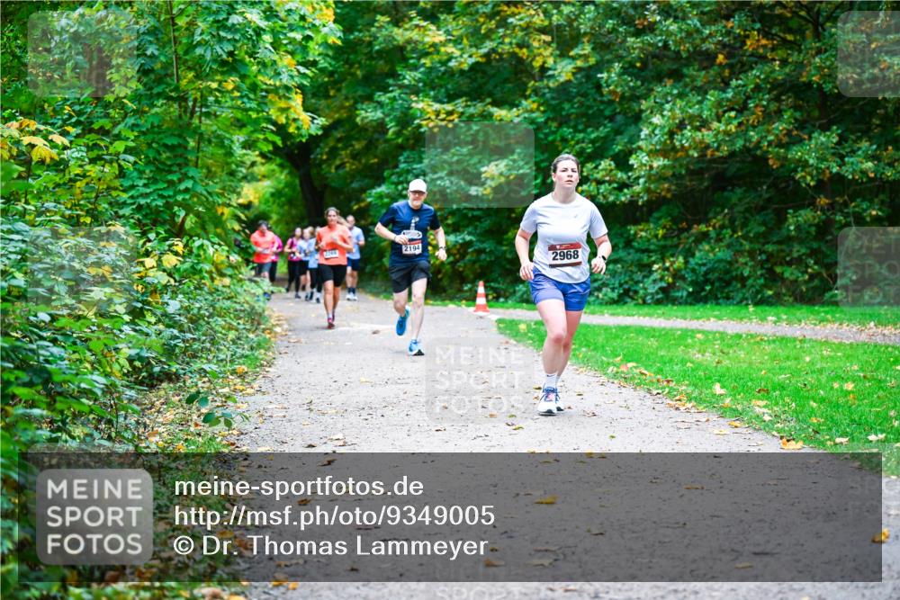 12.10.2025 - Bramfelder Halbmarathon 2025 Dr. Thomas Lammeyer http://msf.ph/oto/9349005 12.10.2025 10:29:19 Laufen 2194, 2968 meine-sportfotos.de