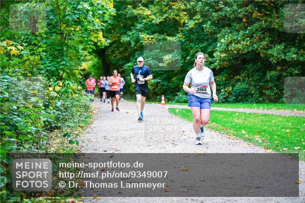 12.10.2025 - Bramfelder Halbmarathon 2025 Dr. Thomas Lammeyer http://msf.ph/oto/9349007 12.10.2025 10:29:19 Laufen 2194, 2968 meine-sportfotos.de