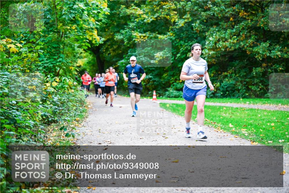 12.10.2025 - Bramfelder Halbmarathon 2025 Dr. Thomas Lammeyer http://msf.ph/oto/9349008 12.10.2025 10:29:20 Laufen 2194, 2968 meine-sportfotos.de