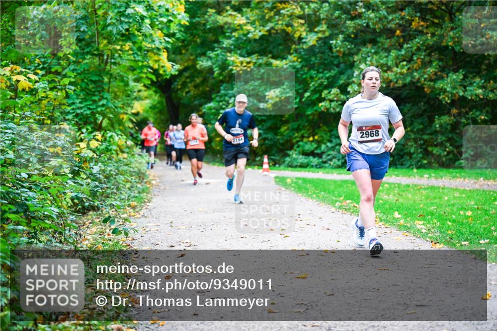 12.10.2025 - Bramfelder Halbmarathon 2025 Dr. Thomas Lammeyer http://msf.ph/oto/9349011 12.10.2025 10:29:20 Laufen 2194, 2968 meine-sportfotos.de