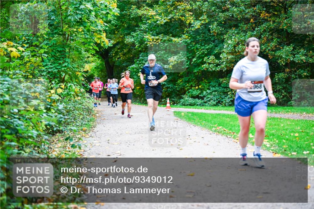 12.10.2025 - Bramfelder Halbmarathon 2025 Dr. Thomas Lammeyer http://msf.ph/oto/9349012 12.10.2025 10:29:20 Laufen 2269, 21, 968 meine-sportfotos.de