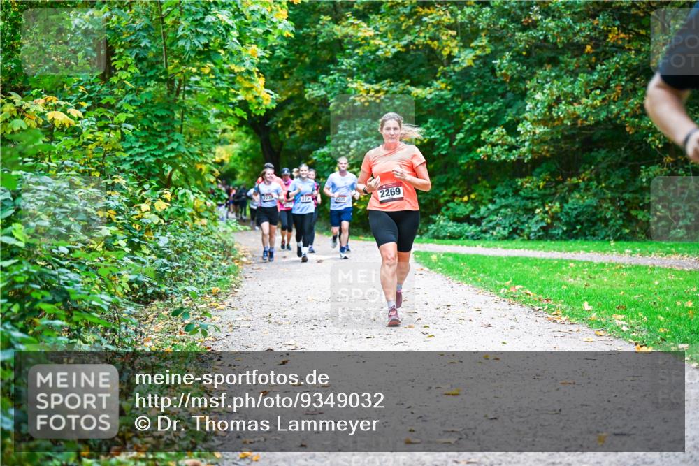 12.10.2025 - Bramfelder Halbmarathon 2025 Dr. Thomas Lammeyer http://msf.ph/oto/9349032 12.10.2025 10:29:24 Laufen 205, 2269 meine-sportfotos.de