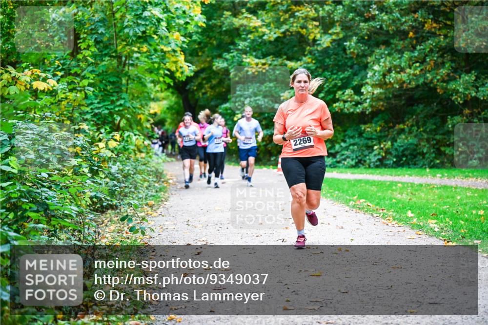 12.10.2025 - Bramfelder Halbmarathon 2025 Dr. Thomas Lammeyer http://msf.ph/oto/9349037 12.10.2025 10:29:25 Laufen 2269 meine-sportfotos.de