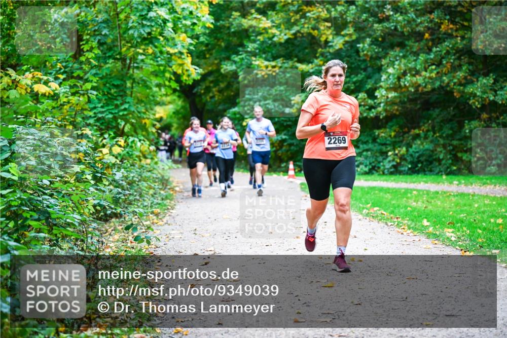 12.10.2025 - Bramfelder Halbmarathon 2025 Dr. Thomas Lammeyer http://msf.ph/oto/9349039 12.10.2025 10:29:25 Laufen 2269 meine-sportfotos.de