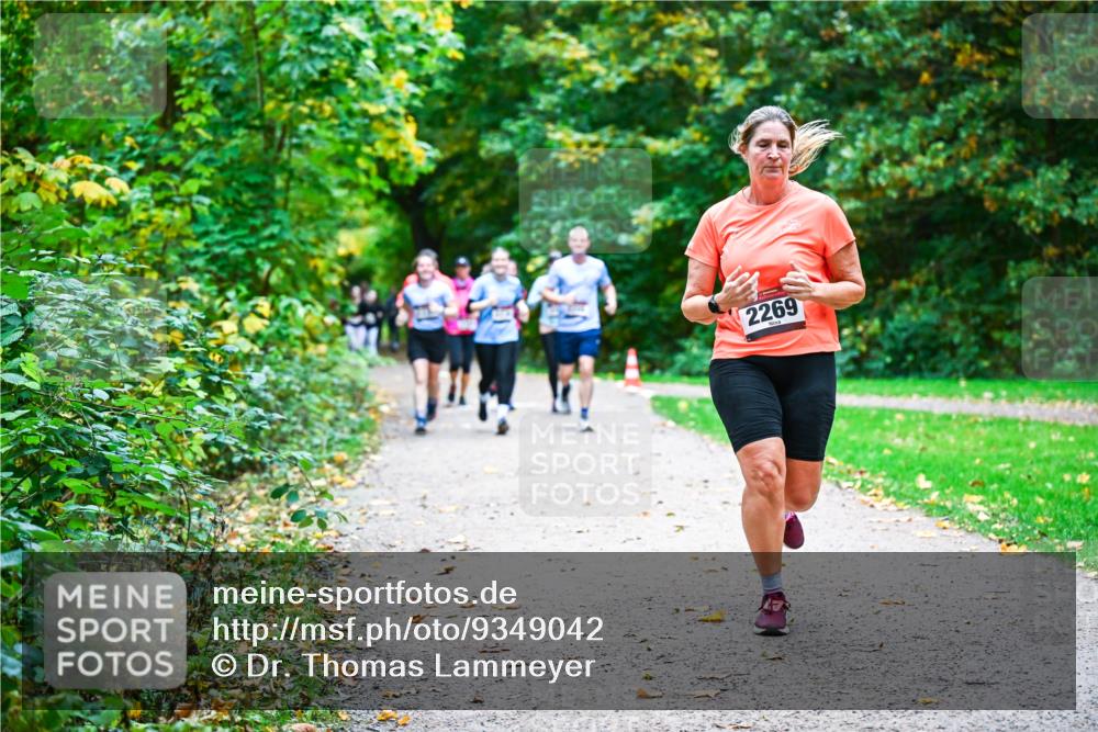 12.10.2025 - Bramfelder Halbmarathon 2025 Dr. Thomas Lammeyer http://msf.ph/oto/9349042 12.10.2025 10:29:25 Laufen 2269 meine-sportfotos.de