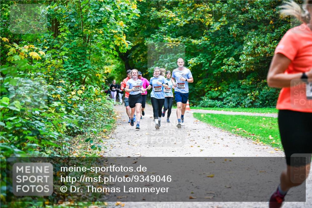 12.10.2025 - Bramfelder Halbmarathon 2025 Dr. Thomas Lammeyer http://msf.ph/oto/9349046 12.10.2025 10:29:26 Laufen 2205, 2235, 2234, 2407 meine-sportfotos.de
