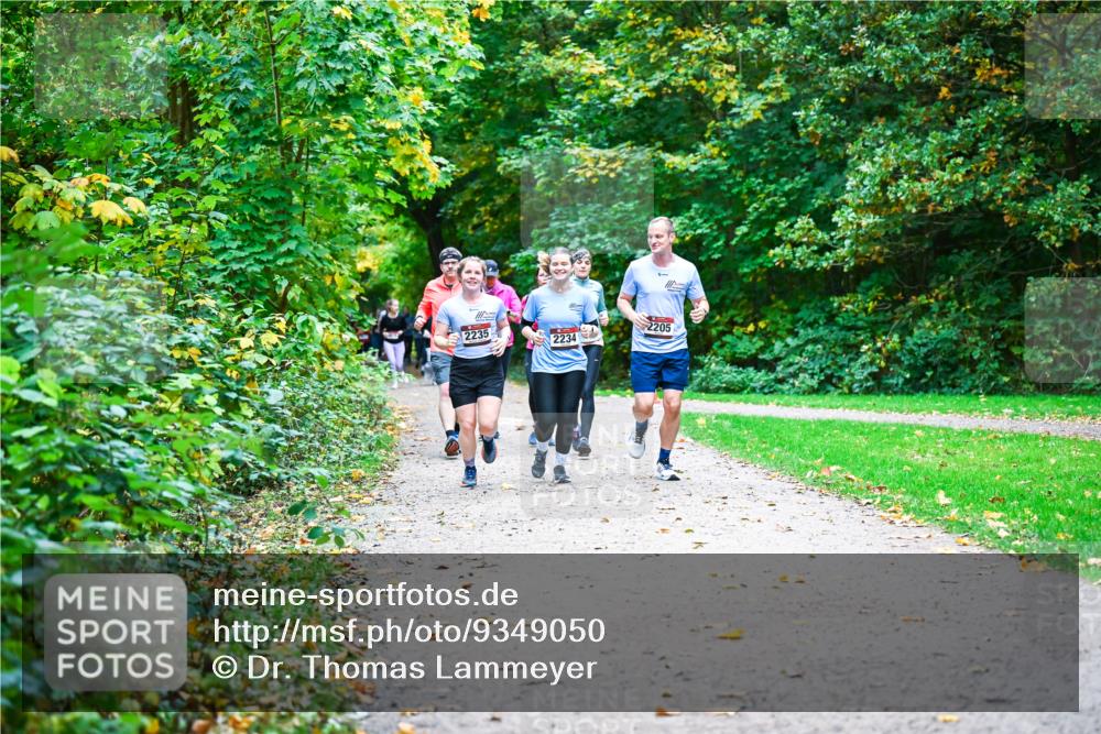 12.10.2025 - Bramfelder Halbmarathon 2025 Dr. Thomas Lammeyer http://msf.ph/oto/9349050 12.10.2025 10:29:27 Laufen 2235, 2205, 2234 meine-sportfotos.de
