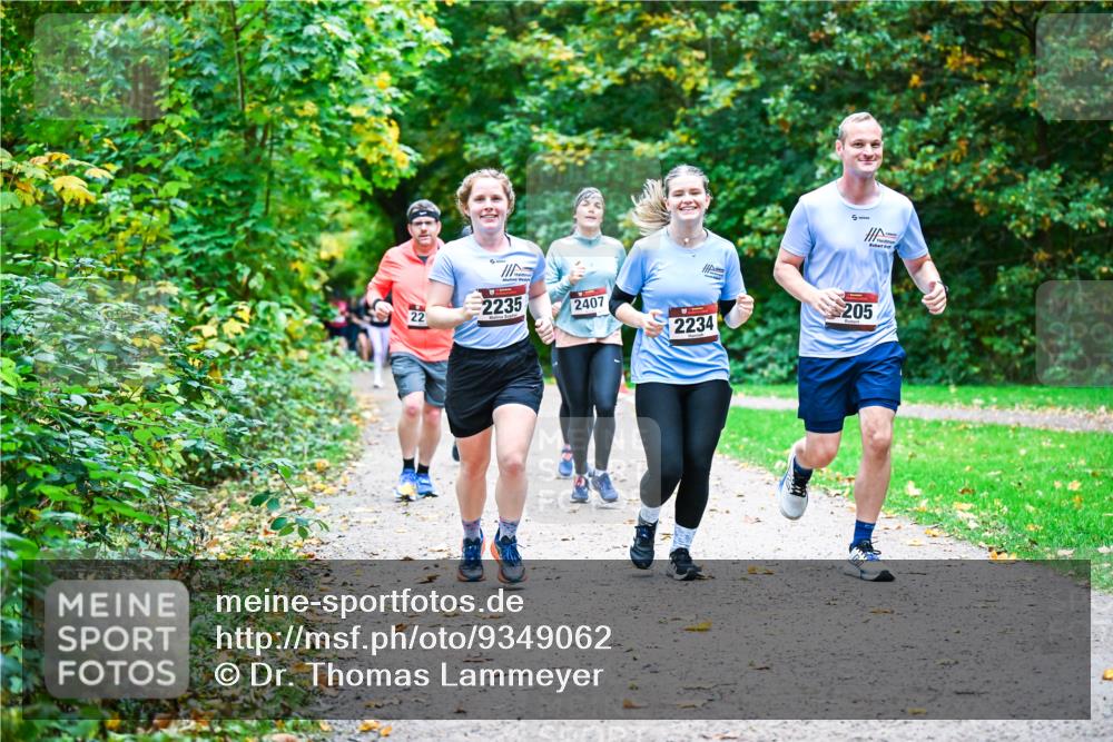 12.10.2025 - Bramfelder Halbmarathon 2025 Dr. Thomas Lammeyer http://msf.ph/oto/9349062 12.10.2025 10:29:29 Laufen 22, 2235, 2407, 2234, 205 meine-sportfotos.de