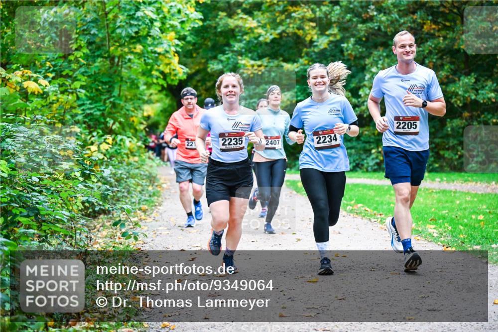 12.10.2025 - Bramfelder Halbmarathon 2025 Dr. Thomas Lammeyer http://msf.ph/oto/9349064 12.10.2025 10:29:29 Laufen 221, 2235, 2407, 2234, 2205 meine-sportfotos.de