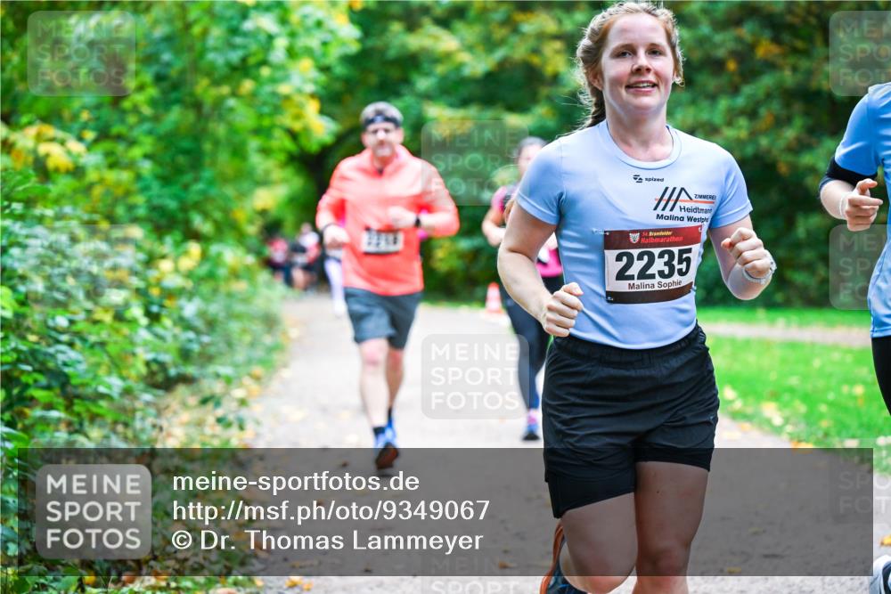 12.10.2025 - Bramfelder Halbmarathon 2025 Dr. Thomas Lammeyer http://msf.ph/oto/9349067 12.10.2025 10:29:31 Laufen 34, 2235 meine-sportfotos.de