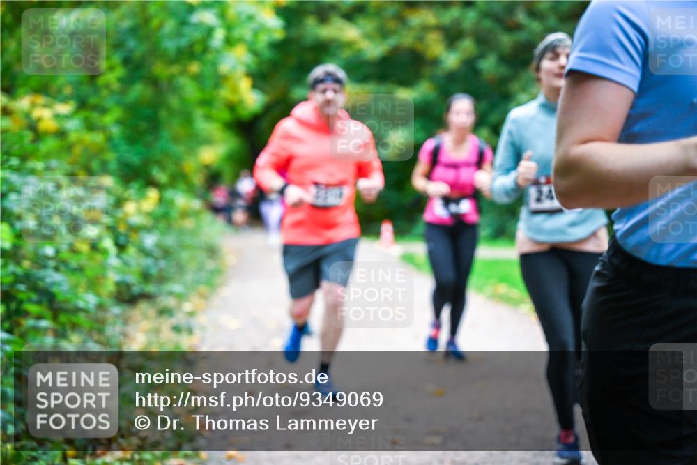 12.10.2025 - Bramfelder Halbmarathon 2025 Dr. Thomas Lammeyer http://msf.ph/oto/9349069 12.10.2025 10:29:31 Laufen  meine-sportfotos.de