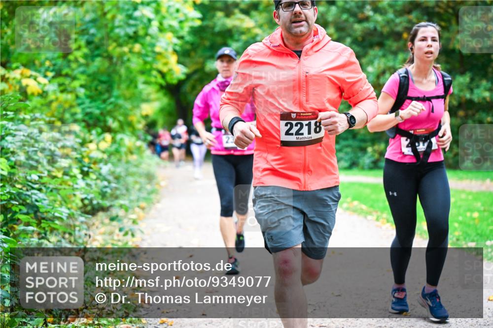 12.10.2025 - Bramfelder Halbmarathon 2025 Dr. Thomas Lammeyer http://msf.ph/oto/9349077 12.10.2025 10:29:32 Laufen 34, 2218 meine-sportfotos.de