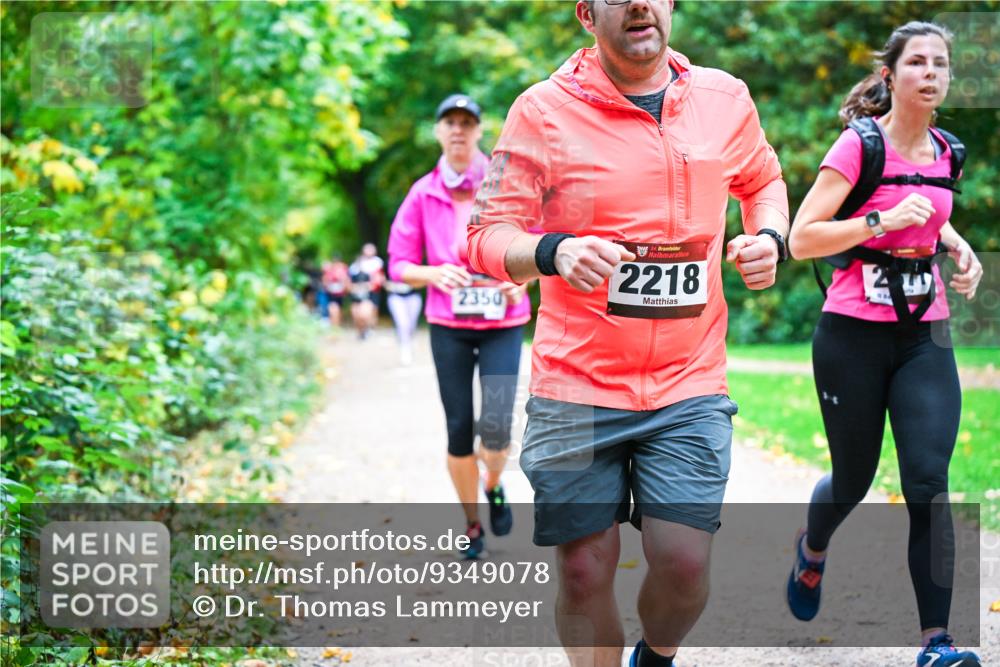 12.10.2025 - Bramfelder Halbmarathon 2025 Dr. Thomas Lammeyer http://msf.ph/oto/9349078 12.10.2025 10:29:32 Laufen 2350, 34, 2218, 21 meine-sportfotos.de