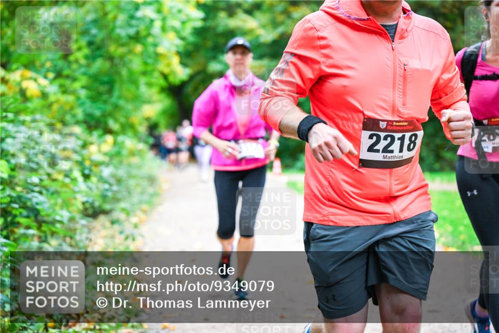 12.10.2025 - Bramfelder Halbmarathon 2025 Dr. Thomas Lammeyer http://msf.ph/oto/9349079 12.10.2025 10:29:33 Laufen 34, 2218 meine-sportfotos.de