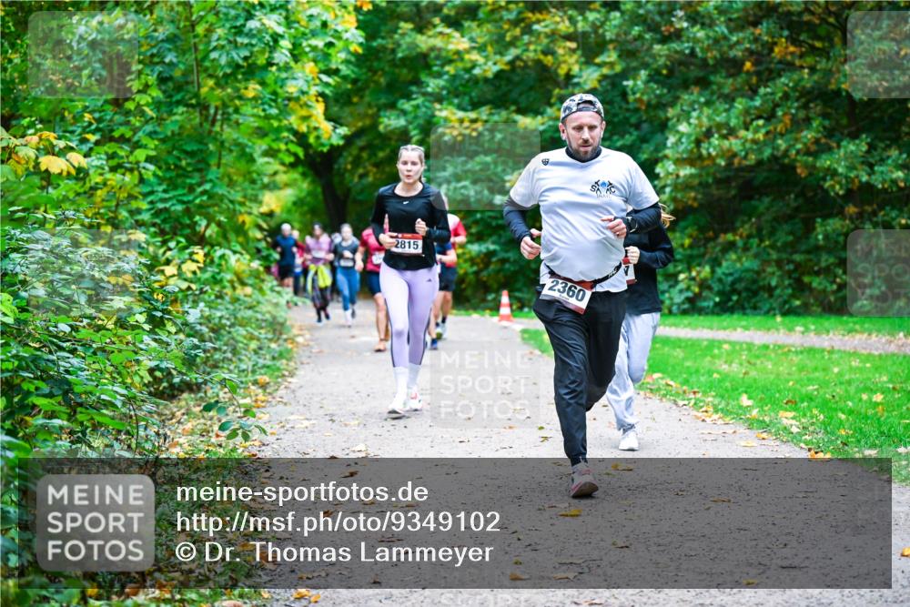 12.10.2025 - Bramfelder Halbmarathon 2025 Dr. Thomas Lammeyer http://msf.ph/oto/9349102 12.10.2025 10:29:39 Laufen 2815, 2360 meine-sportfotos.de