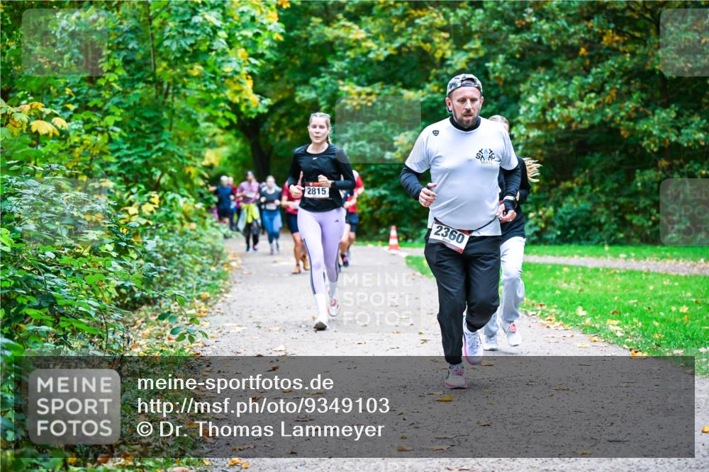 12.10.2025 - Bramfelder Halbmarathon 2025 Dr. Thomas Lammeyer http://msf.ph/oto/9349103 12.10.2025 10:29:39 Laufen 2815, 2360 meine-sportfotos.de