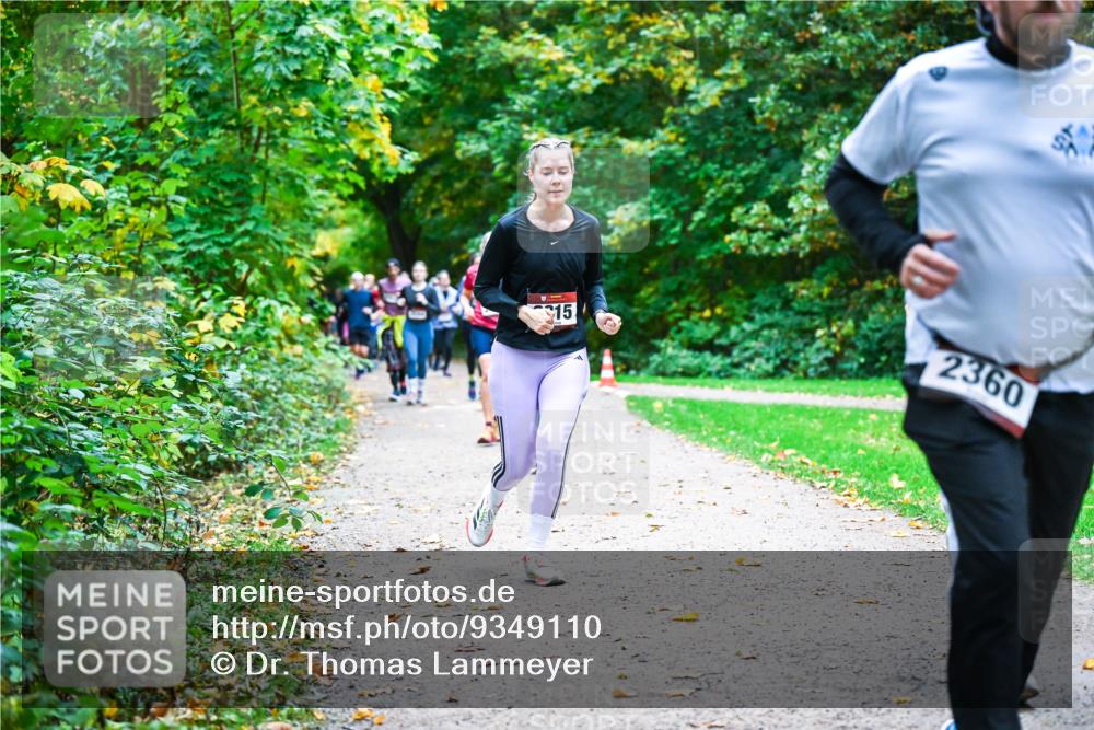 12.10.2025 - Bramfelder Halbmarathon 2025 Dr. Thomas Lammeyer http://msf.ph/oto/9349110 12.10.2025 10:29:40 Laufen 15, 2360 meine-sportfotos.de