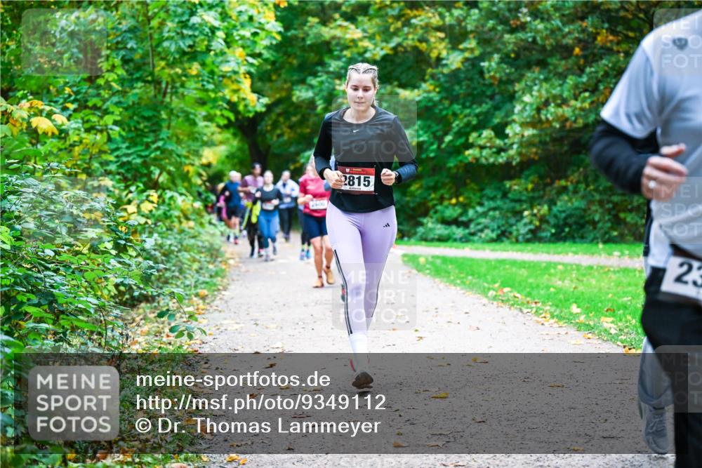 12.10.2025 - Bramfelder Halbmarathon 2025 Dr. Thomas Lammeyer http://msf.ph/oto/9349112 12.10.2025 10:29:40 Laufen 2815, 23 meine-sportfotos.de